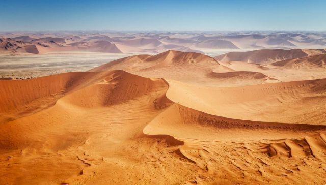 Adventurous itineraries in the Namibian desert