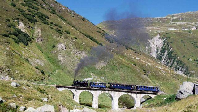 Insolite et belle : la Suisse à découvrir en train