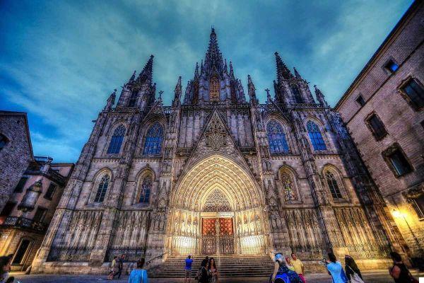 What to See in Barcelona in 4 Days: Itinerary with MAP