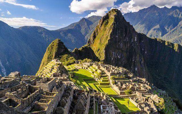 Perú, el sitio de Machu Picchu reabre con un espectáculo loco