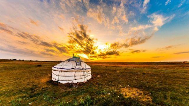 A experiência inesquecível de acampar em uma yurt mongol
