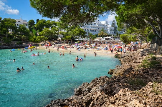Destinos baratos de férias na praia na Europa: os melhores destinos de baixo custo