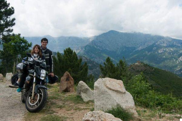 A lo largo de Córcega en moto, consejos y diario de viaje en la carretera.