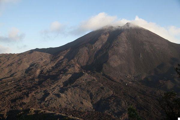 Cuisine extrême, guimauves grillées sur le volcan Pacaya