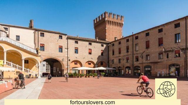 É a capital italiana da bicicleta e é linda.