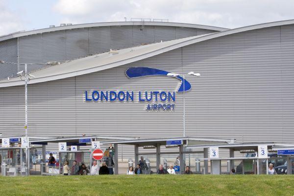 How to get to Luton Airport from London