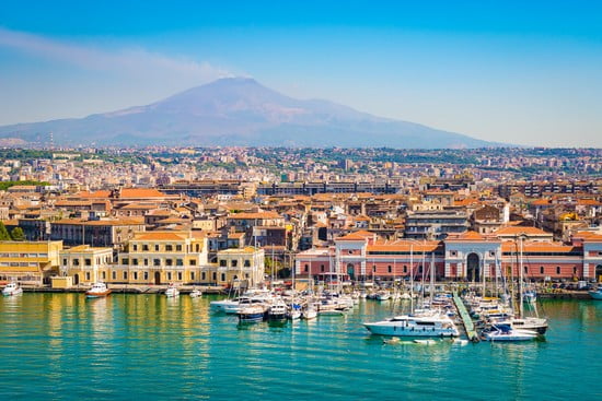 Where to sleep in Catania: best neighborhoods to stay