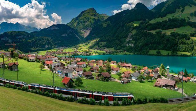 Viaja de forma sostenible en Suiza: así es como