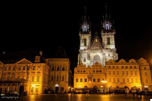 O bairro antigo de Praga e os templários sem cabeça