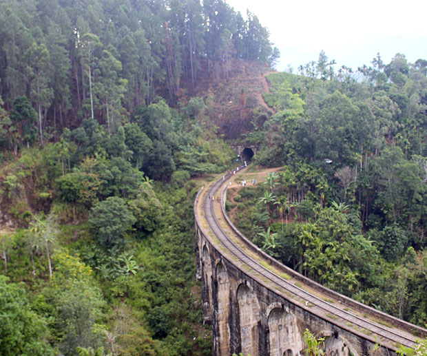 Sri Lanka: Visit the Hill Country, Ella and the Scenic Train