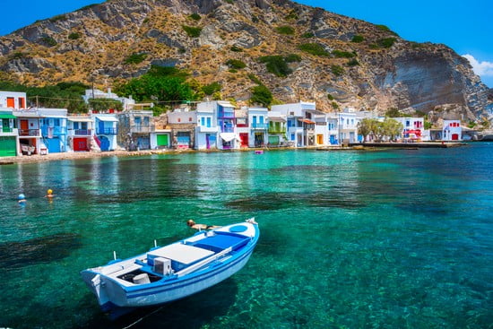 Cómo visitar la hermosa isla de Milos en Grecia