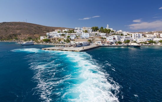 Como visitar a bela ilha de Milos na Grécia