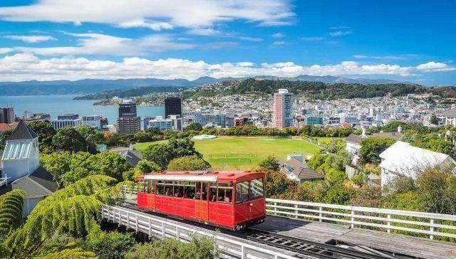 What to see in New Zealand. A short and essential guide