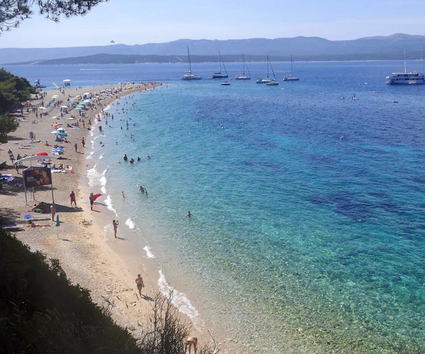 Where to Stay in Brac