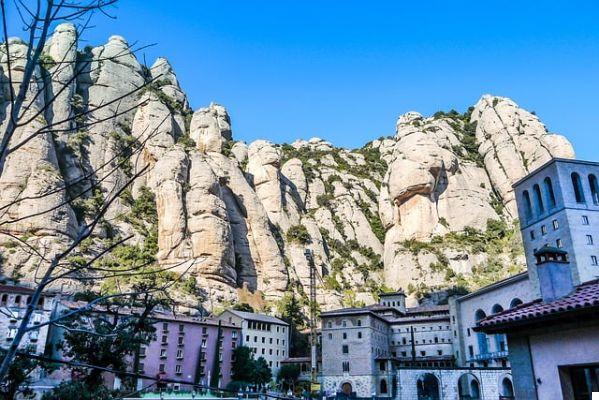 Visiting Montserrat: how to get there from Barcelona