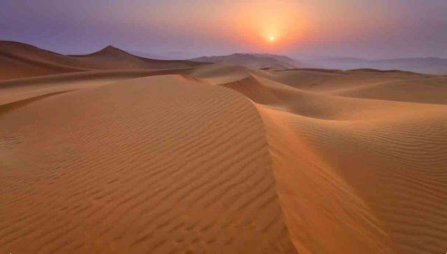 Bairro Vazio: a magia do maior e mais inexplorado deserto do mundo