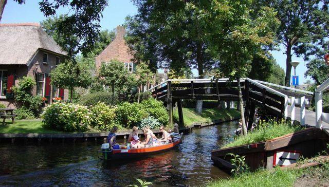 In Holland, on holiday among the canals: the new itinerary