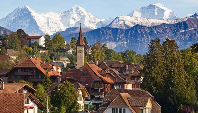 Oberhofen es el pueblo más bonito de Suiza