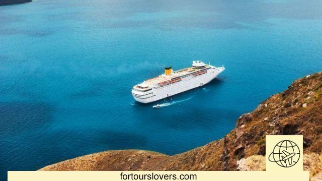 Greece, the perfect cruise for twenty-somethings
