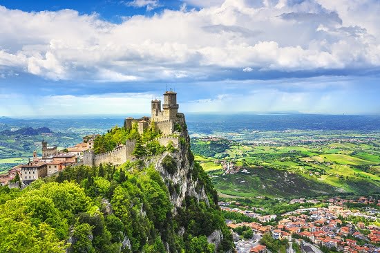 Visit San Marino: how to get there, what to see and where to sleep