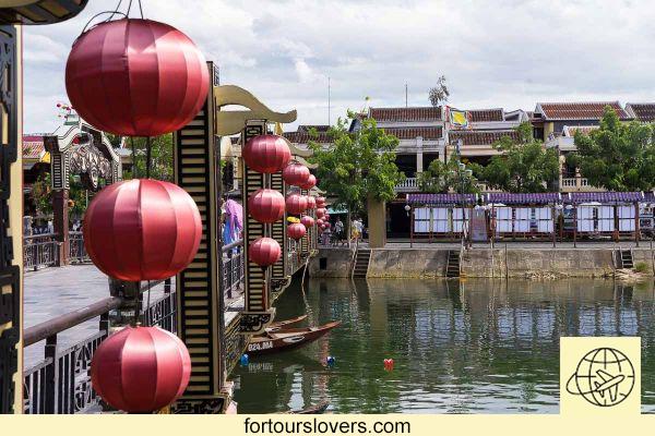 Hoi An in Vietnam: the romantic (and touristic) city of lanterns