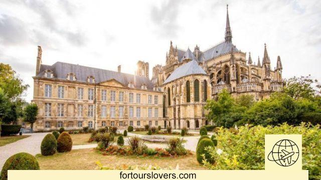 Las catedrales de Francia siguen el diseño del cielo. Cada uno corresponde a una estrella.