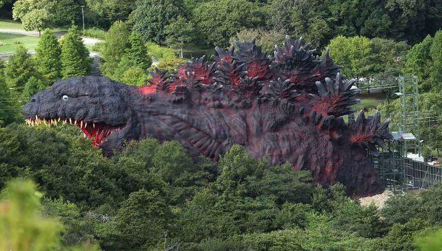 Et auriez-vous le courage d'« entrer » dans la gueule de Godzilla ?
