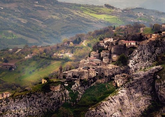 Vacaciones en Abruzzo: mar, montañas, ciudades y parques para visitar