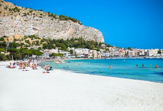 When to go to Sicily for a beach holiday or to visit the island