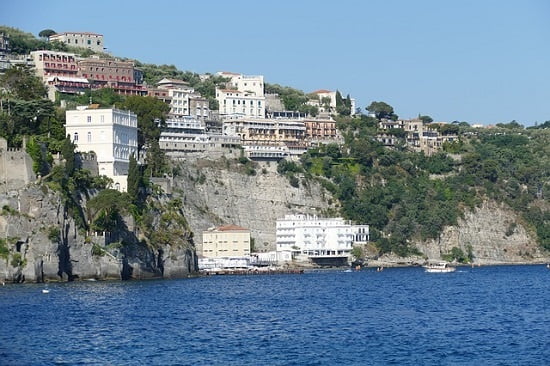 Where to sleep in Sorrento: best areas to stay