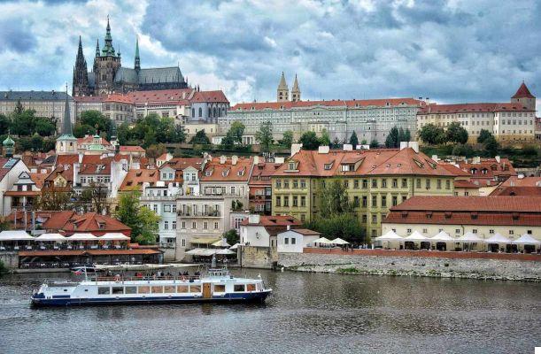 Cómo visitar el castillo de Praga: horarios, entradas y tours