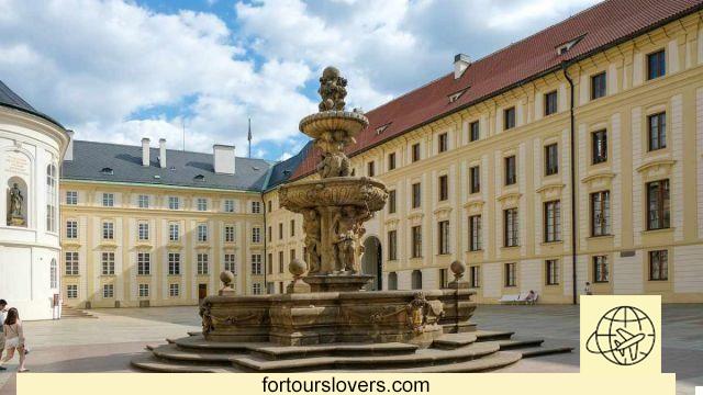 Comment visiter le château de Prague : horaires, billets et visites