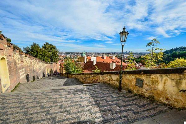 Como visitar o Castelo de Praga: horários, ingressos e passeios