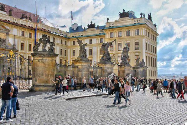 Comment visiter le château de Prague : horaires, billets et visites