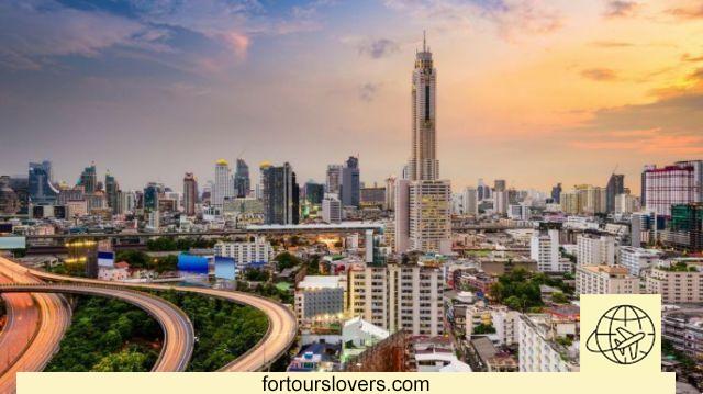 Bangkok, the capital of Thailand between future and tradition
