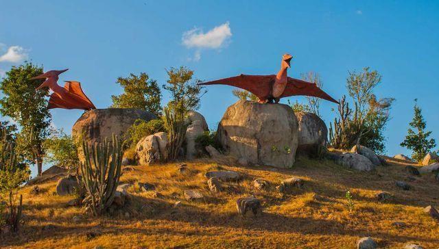 Cuba: Más de 200 dinosaurios te esperan en este valle