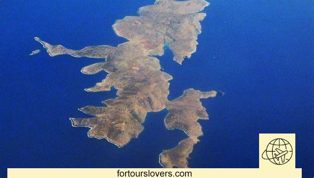 A ilha da Grécia com um único habitante é um verdadeiro paraíso
