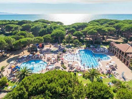 The best tourist villages and campsites in Tuscany for seaside holidays